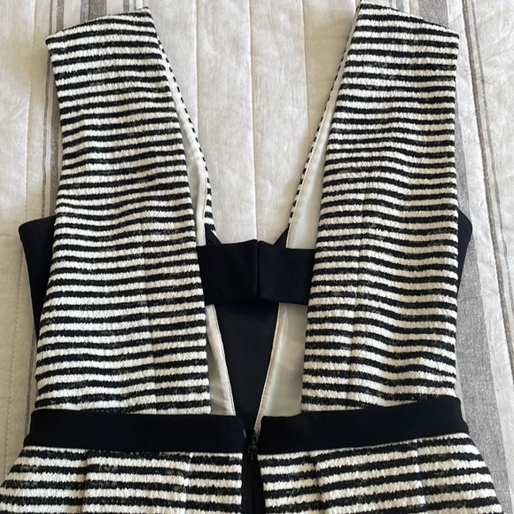 BCBG MaxAzria Black & White Stripe Mini Dress size 2 - Picture 5 of 5